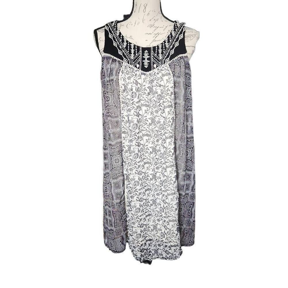 Rewind Ladies Size XL Black & White Patterned Sleeveless Flowy Dress